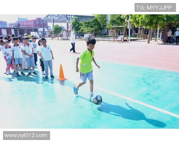 新生代足球少年闪耀绿茵场全球年轻球星逐梦未来舞台